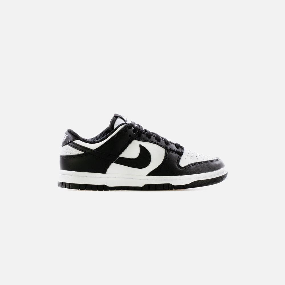 Dunk Low Womens Lifestyle Shoe - Black/White