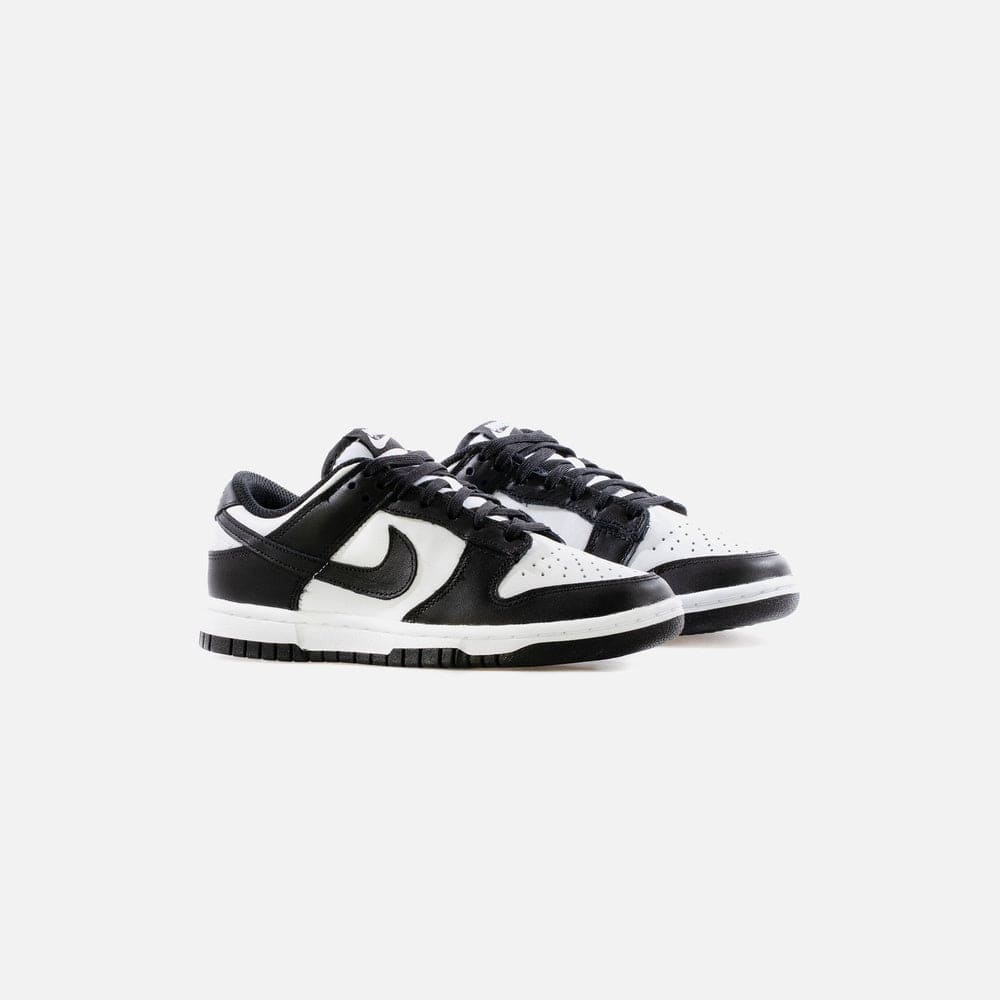 Dunk Low Womens Lifestyle Shoe - Black/White