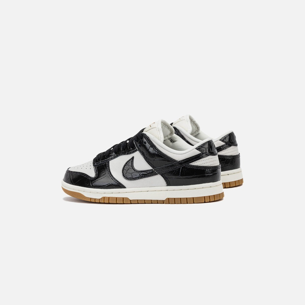 Dunk Low LX Womens Lifestyle Shoe - Phantom/Black/Sail/Gum Light Brown