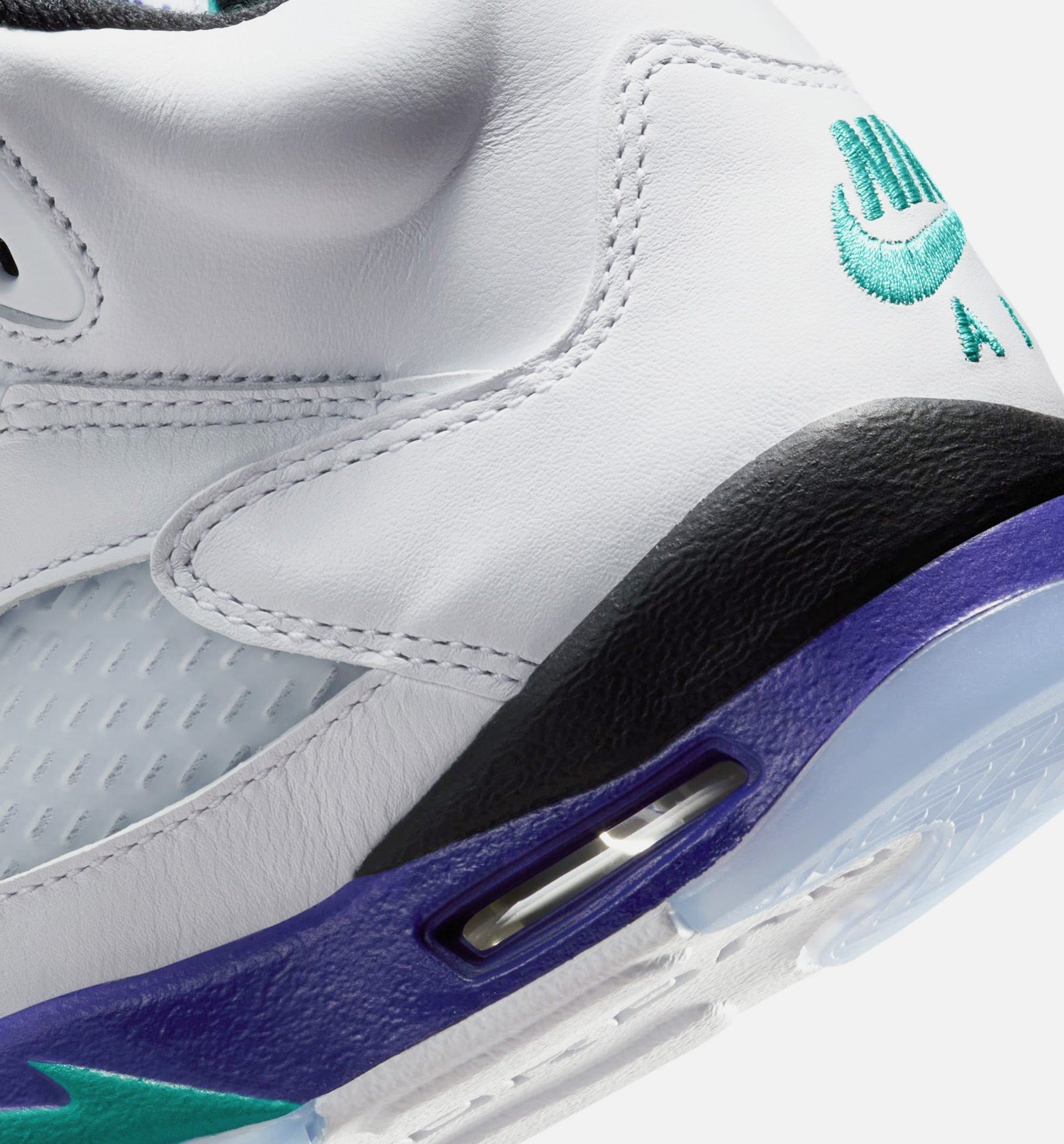 Air Jordan 5 Retro Grape Grade School Lifestyle Shoe - White/New Emerald/Grape Ice/Black