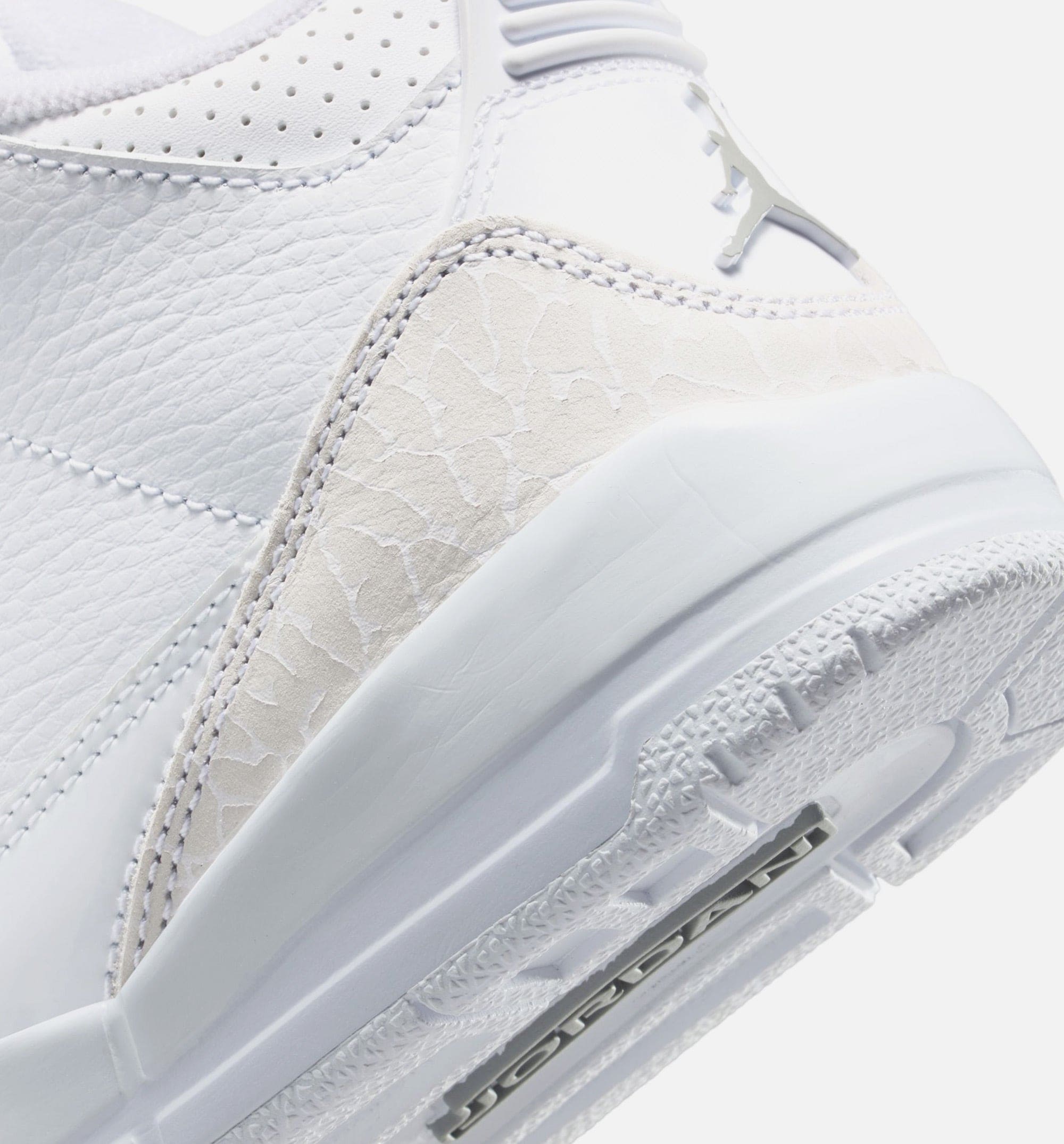 Air Jordan 3 Retro White and Silver Preschool Lifestyle Shoe - White/Metallic Silver Free Shipping